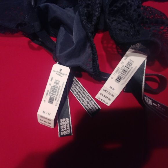 NWT SET of 2 Victoria's Secret Bralette and Panty siz M Bra Lace Black Xmas GIFT - Picture 9 of 9